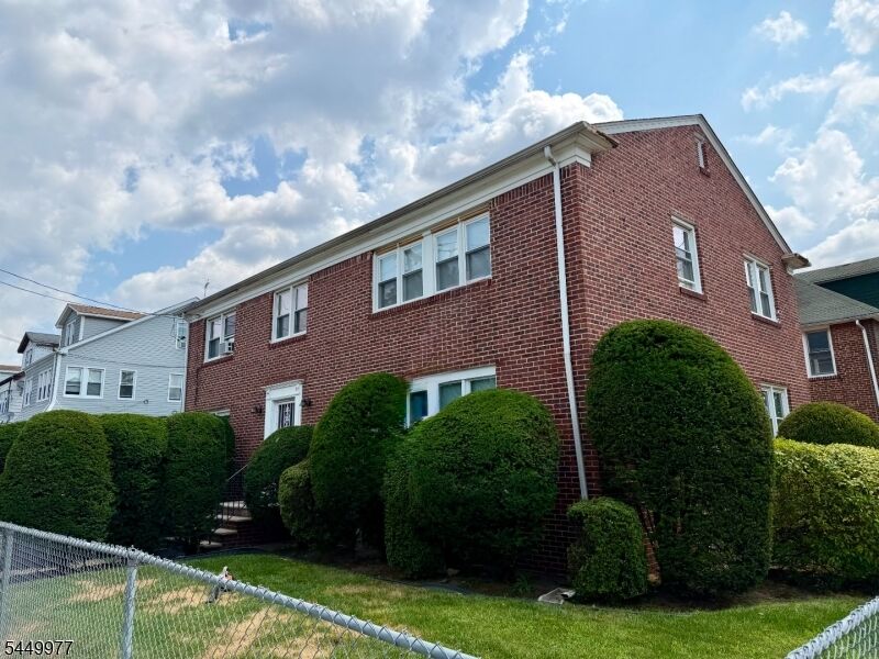 Property Photo: 103 Mount Vernon Pl 2 NJ 07106