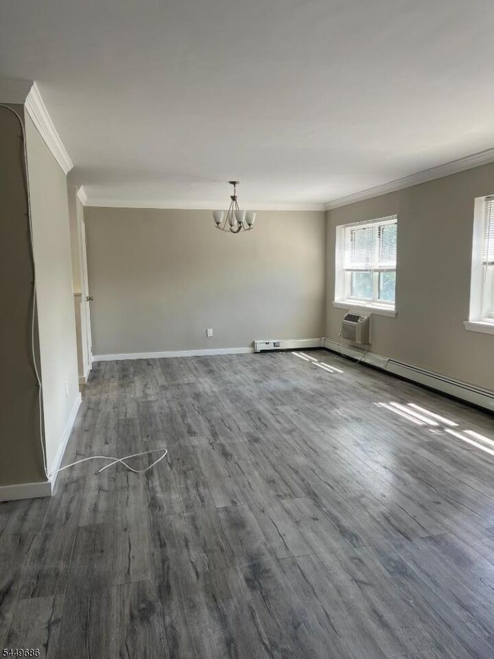 Property Photo:  173 S Orange Ave 2H  NJ 07079 