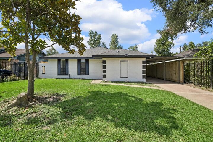 Property Photo:  6702 Leedale Street  TX 77016 