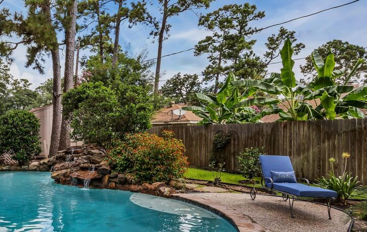 Property Photo: 15018 Rose Cottage Drive TX 77069