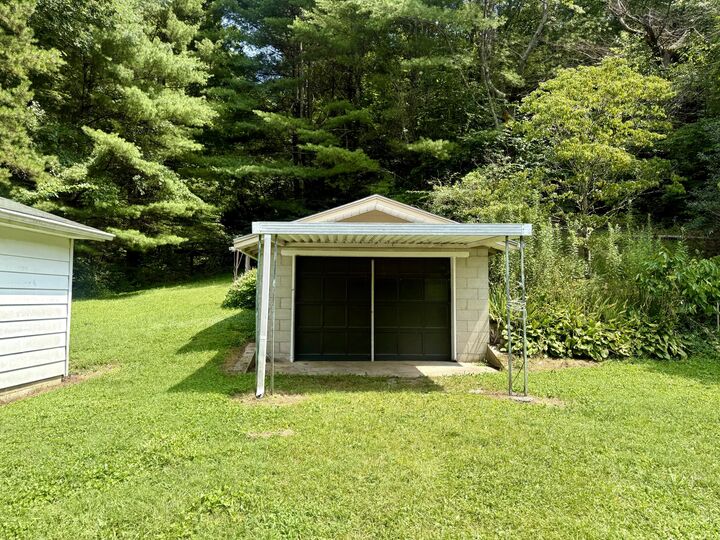 Property Photo: 226 Squib-Ano Road KY 42501