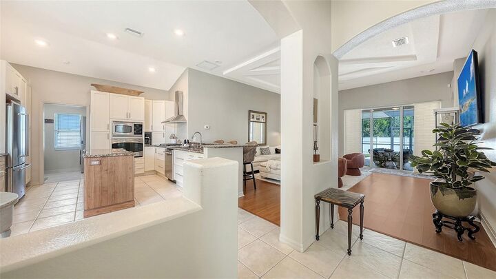 Property Photo:  5122 Creekside Trail  FL 34243 
