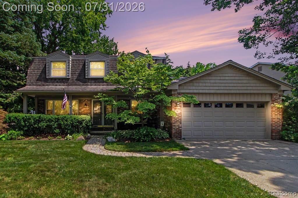 Property Photo: 14074 Riverside Street MI 48154 5340