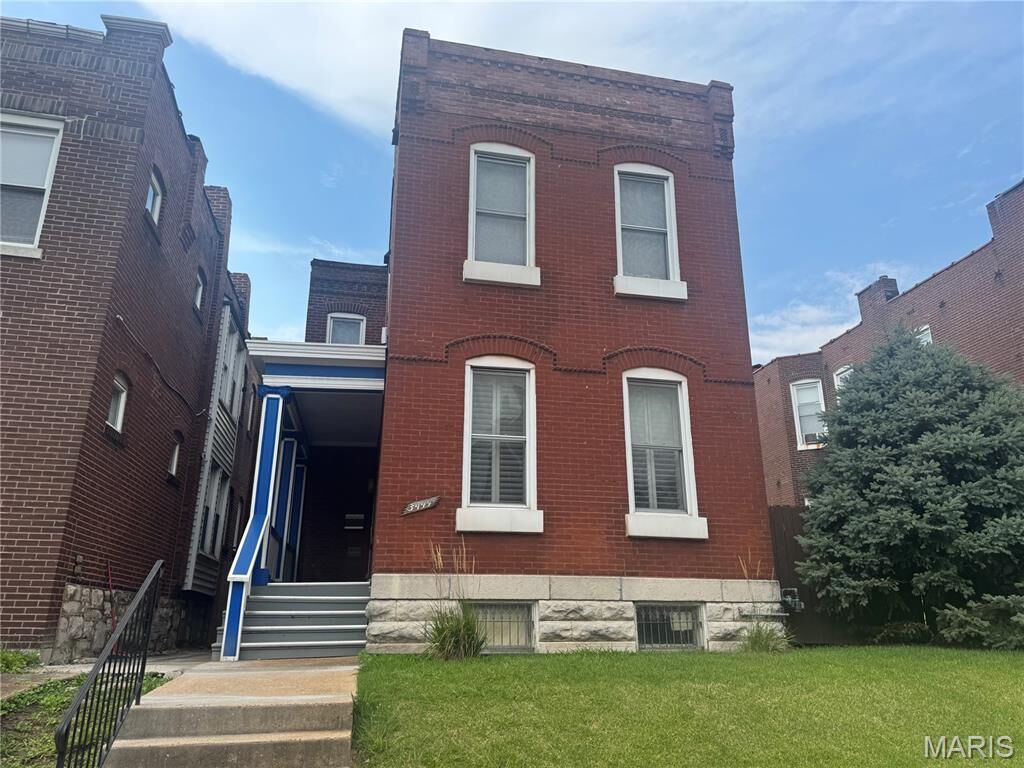 Property Photo:  3444 Chippewa Street  MO 63118 