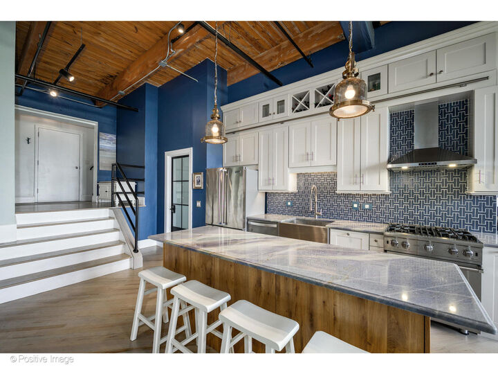 Property Photo: 1601 S Indiana Avenue 503 IL 60616