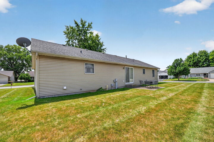 Property Photo:  1227 University Drive  IL 60115 