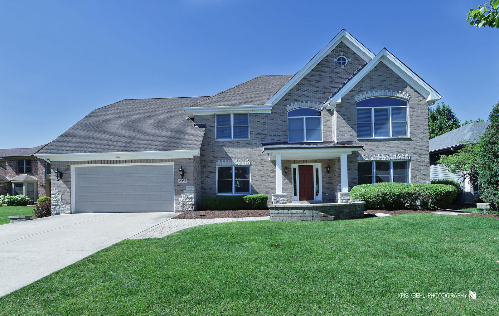 Property Photo: 2935 Oxford Court IL 60502