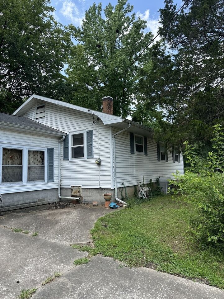 Property Photo: 521 N Springer Street IL 62901