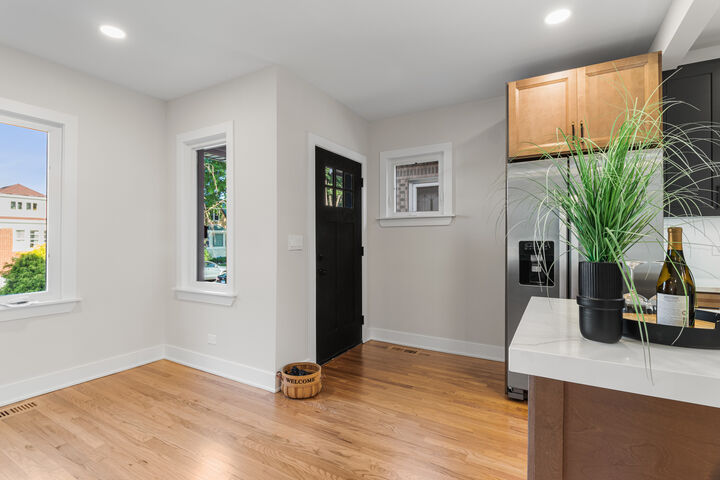 Property Photo:  4256 N Monitor Avenue  IL 60634 