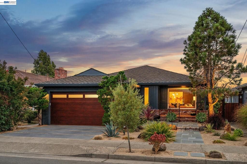 Property Photo:  3280 Adams St  CA 94501 