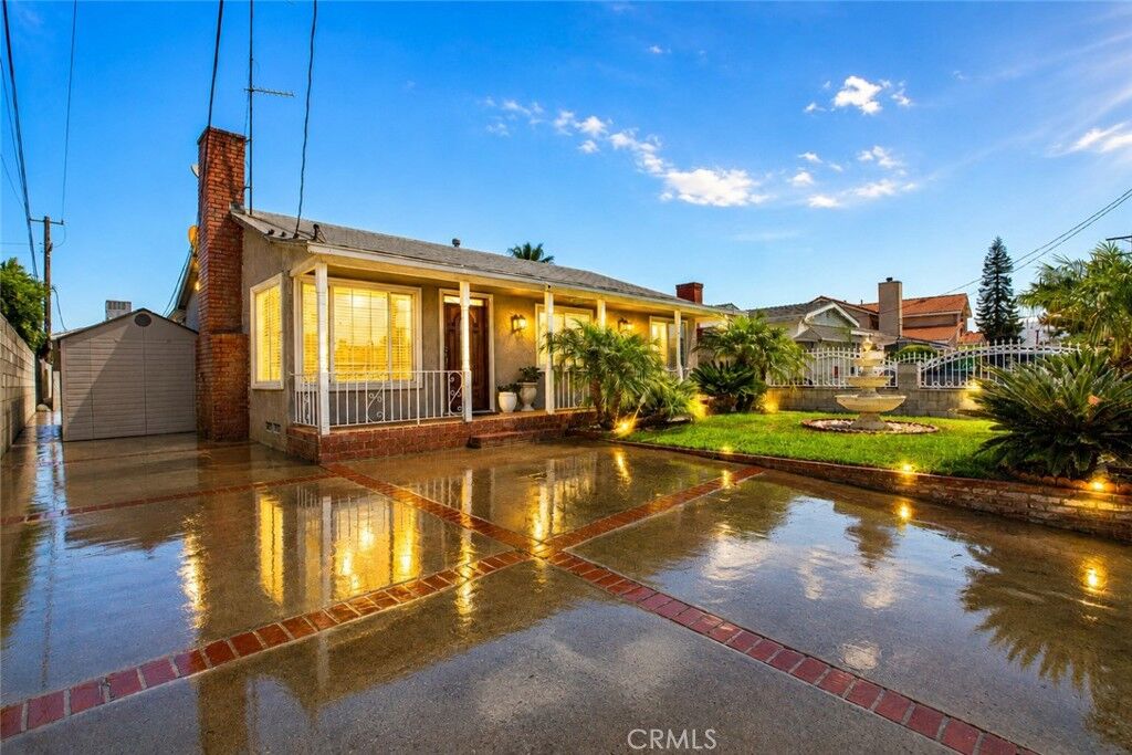 Property Photo:  11943 Strathern Street  CA 91605 