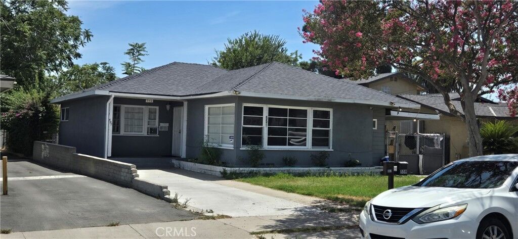 Property Photo:  559 W 25th  CA 92405 
