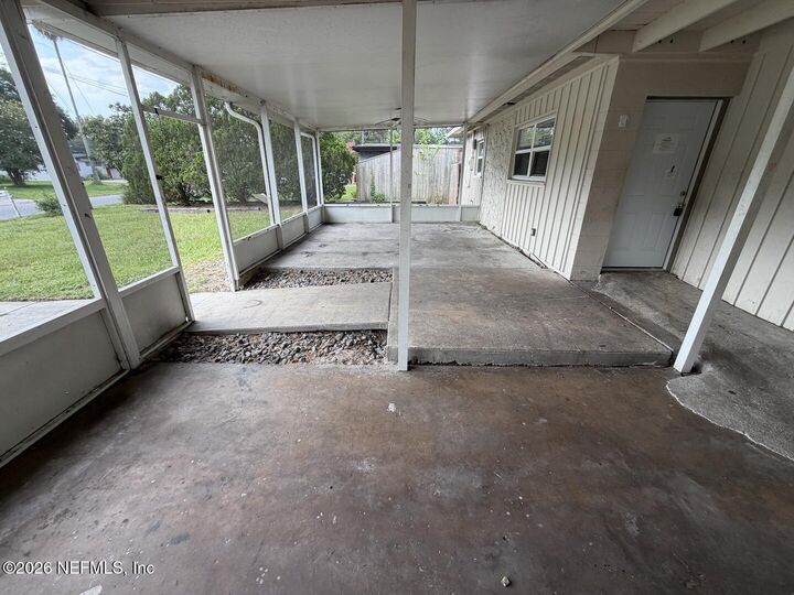 Property Photo: 1722 Dupre Drive FL 32221