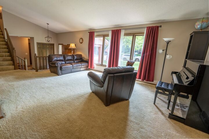Property Photo: 9250 Talus Circle MN 55347