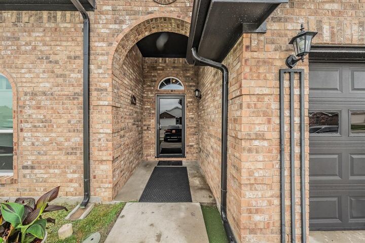 Property Photo: 1240 Camden Yard Drive TX 76028
