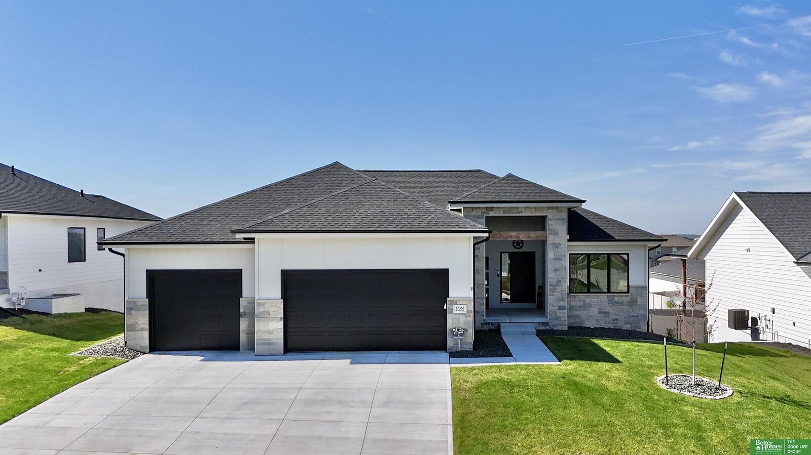 Property Photo:  12368 Windsor Drive  NE 68046 