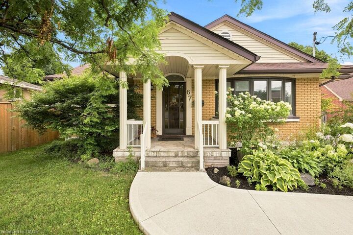 Property Photo:  67 Weber Street S  ON N2J 1Z8 