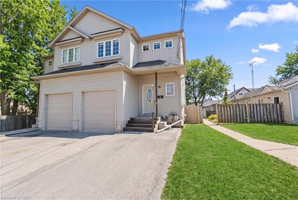 Property Photo: 2 Townline Road E ON L2V 1W1