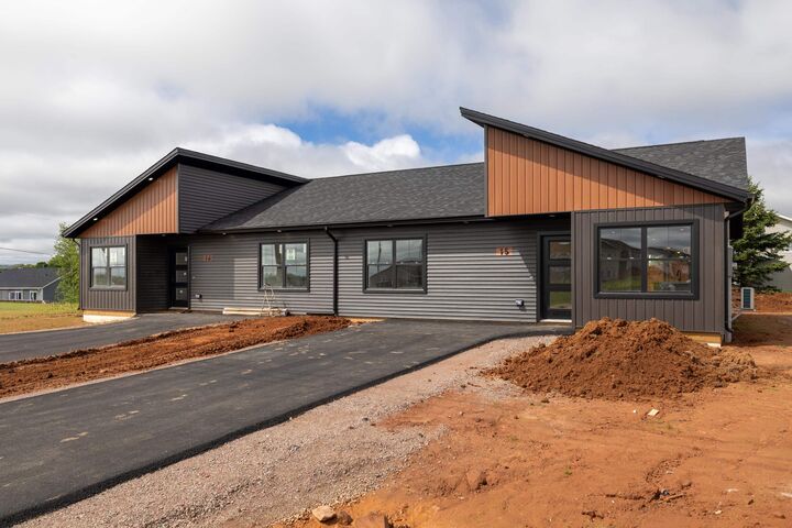 Photo de la propriété: 184 Rogerson Street PE C1E 3W4