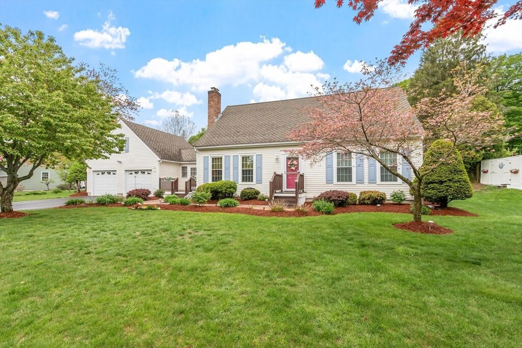 Property Photo:  29 Rinnock Rd  MA 01420 