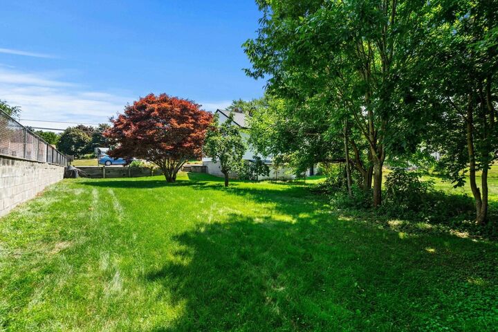 Property Photo: 554 Hildreth St MA 01826