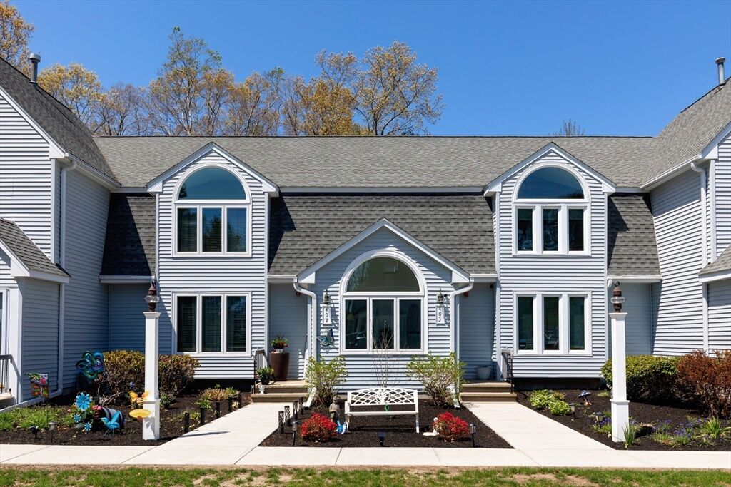 Property Photo:  35 Pilgrim Village Road 402  MA 02780 