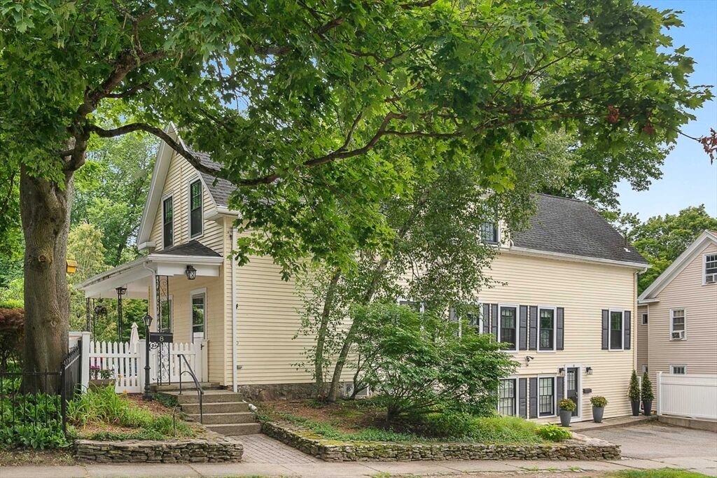 Property Photo:  8 Oak Street  MA 01890 