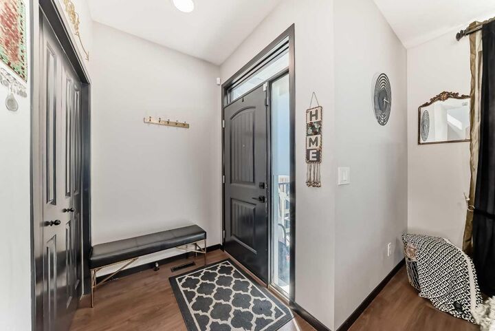 Property Photo:  36 Howse Heights NE  AB T3P 1P1 