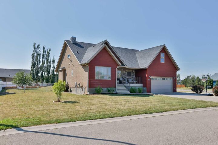 Property Photo: 304 S 150 W AB T0K 2S0