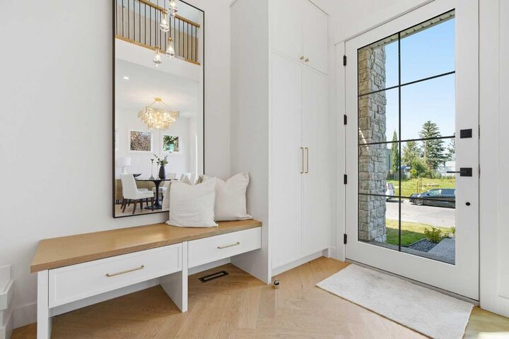 Property Photo: 2131 29 Avenue SW AB T2T 1N6