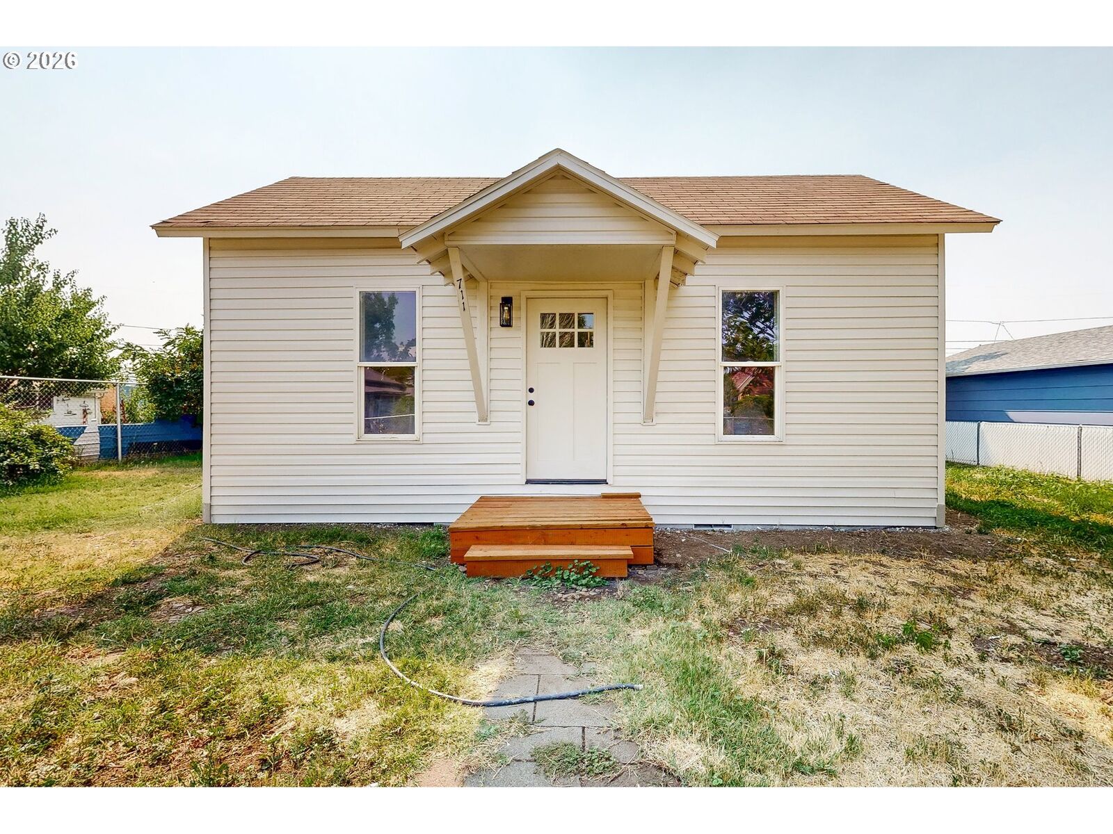 Property Photo:  711 Robbins St  OR 97862 