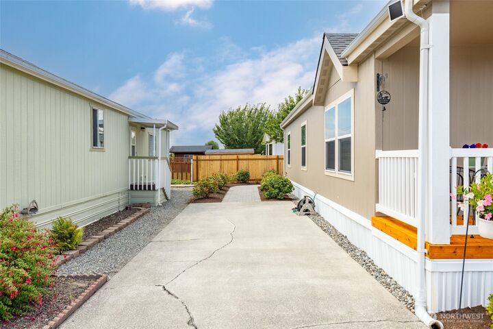 Property Photo: 1120 S 25th Street 31 WA 98274