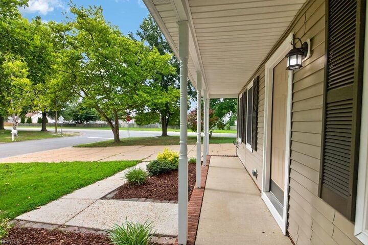 Property Photo: 6201 Glenrose Dr VA 23435