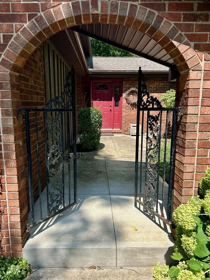 Property Photo:  760 Keyser Lane  IN 47374-6797 