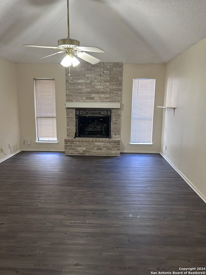 Property Photo:  1915 Elsworthy St  TX 78248 