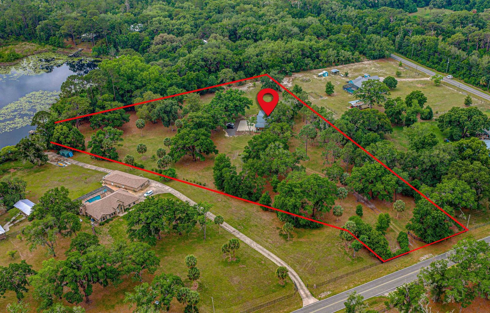 Property Photo:  216 Lake Como Dr  FL 32181 