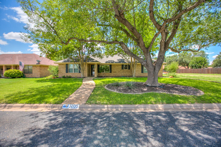 Property Photo:  3205 Valleyview Boulevard  TX 76904 