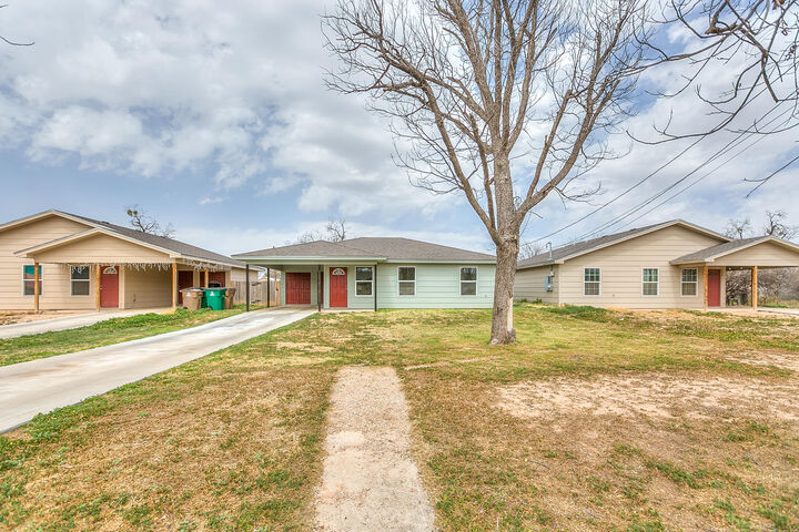 Property Photo:  254 E 23rd Street  TX 76903 