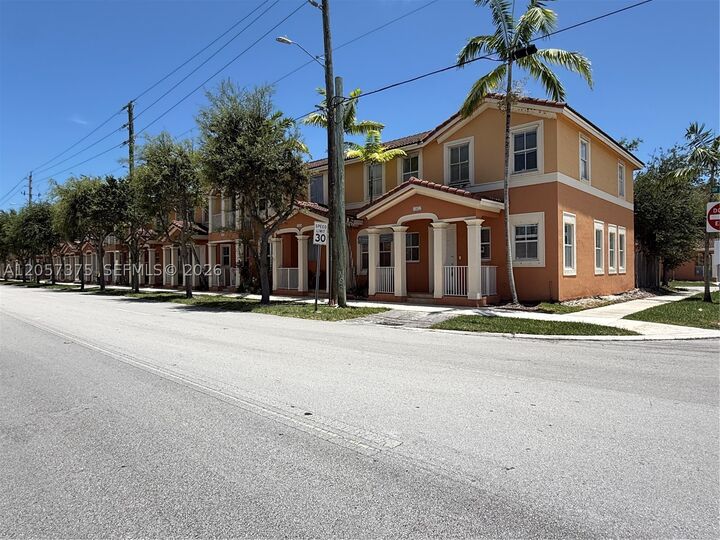 Property Photo:  10852 SW 240th St  FL 33032 