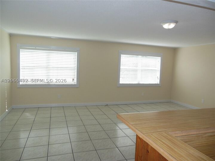 Property Photo:  1350 W 53rd St 8  FL 33012 