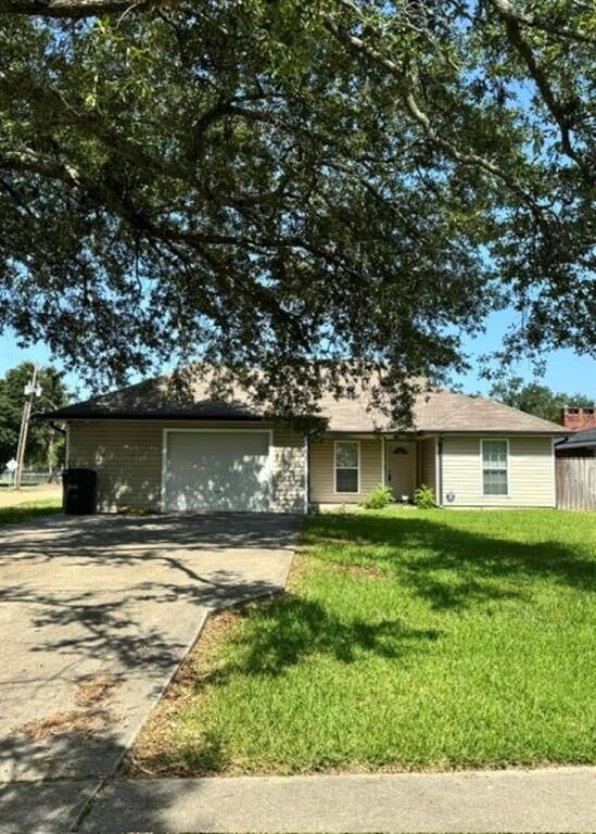 Property Photo: 2116 5th Avenue LA 70601