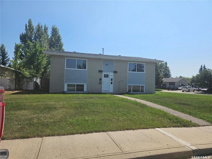 8992 Panton Avenue — photo 1