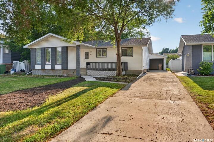 Property Photo: 18 University Park Drive SK S4V 0C9