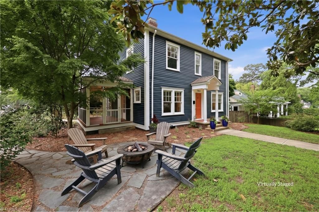 Property Photo:  901 Fairmont Street  NC 27401 