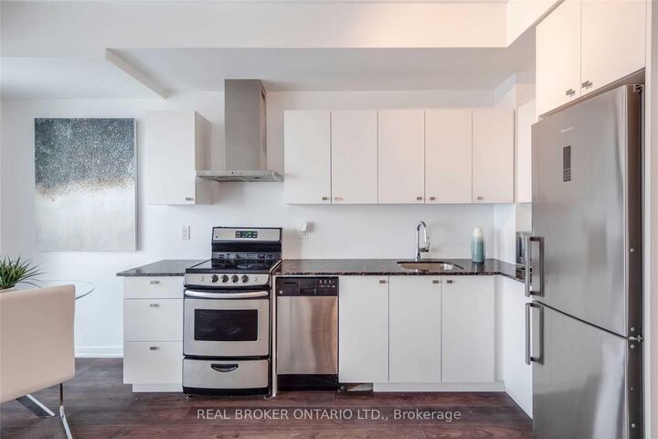 Property Photo:  51 East Liberty Street 1114  ON M6K 3P8 