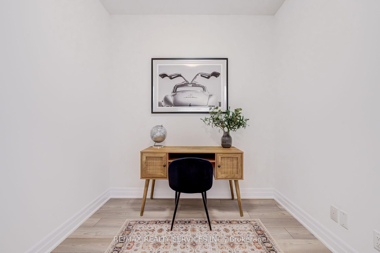 Property Photo: 36 Elm Drive 3507 ON L5B 0N3
