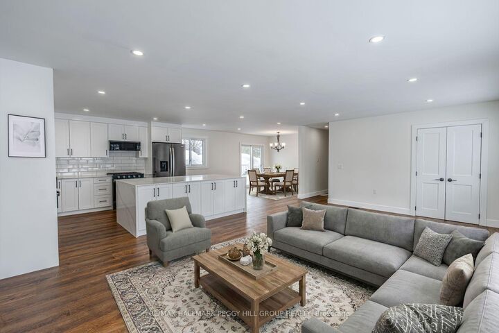 Property Photo: 386 Peter Street N ON L3V 5A7
