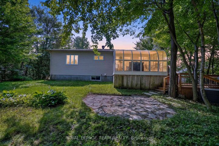 Property Photo:  76 Manitou Street  ON K0A 1W0 