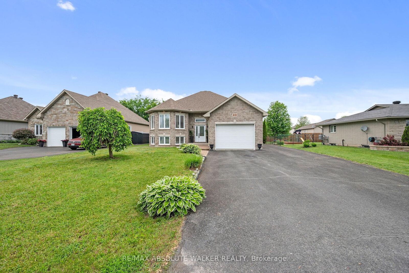 Property Photo: 9 Gloss Street ON K0A 1R0