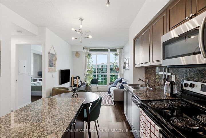 215 Fort York Boulevard 711 — photo 1